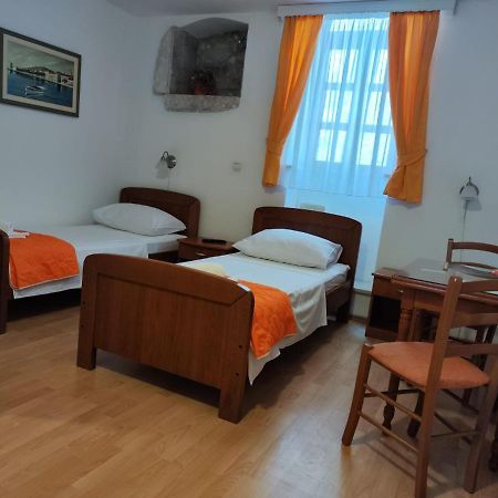 Maja Apartments Τρογκίρ Εξωτερικό φωτογραφία