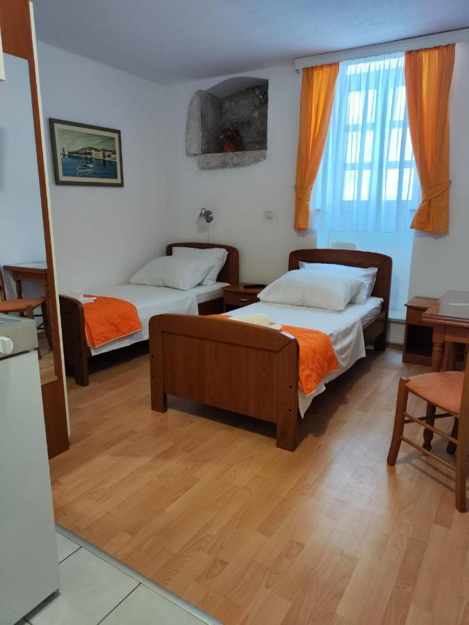 Maja Apartments Τρογκίρ Εξωτερικό φωτογραφία