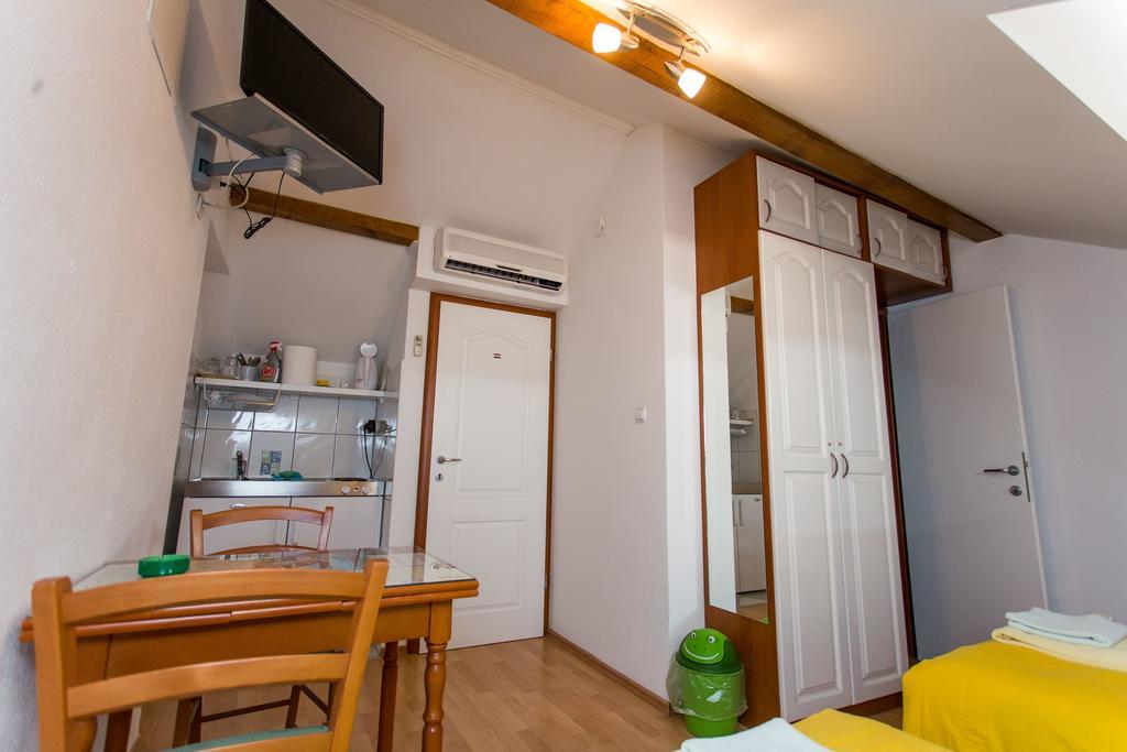 Maja Apartments Τρογκίρ Εξωτερικό φωτογραφία